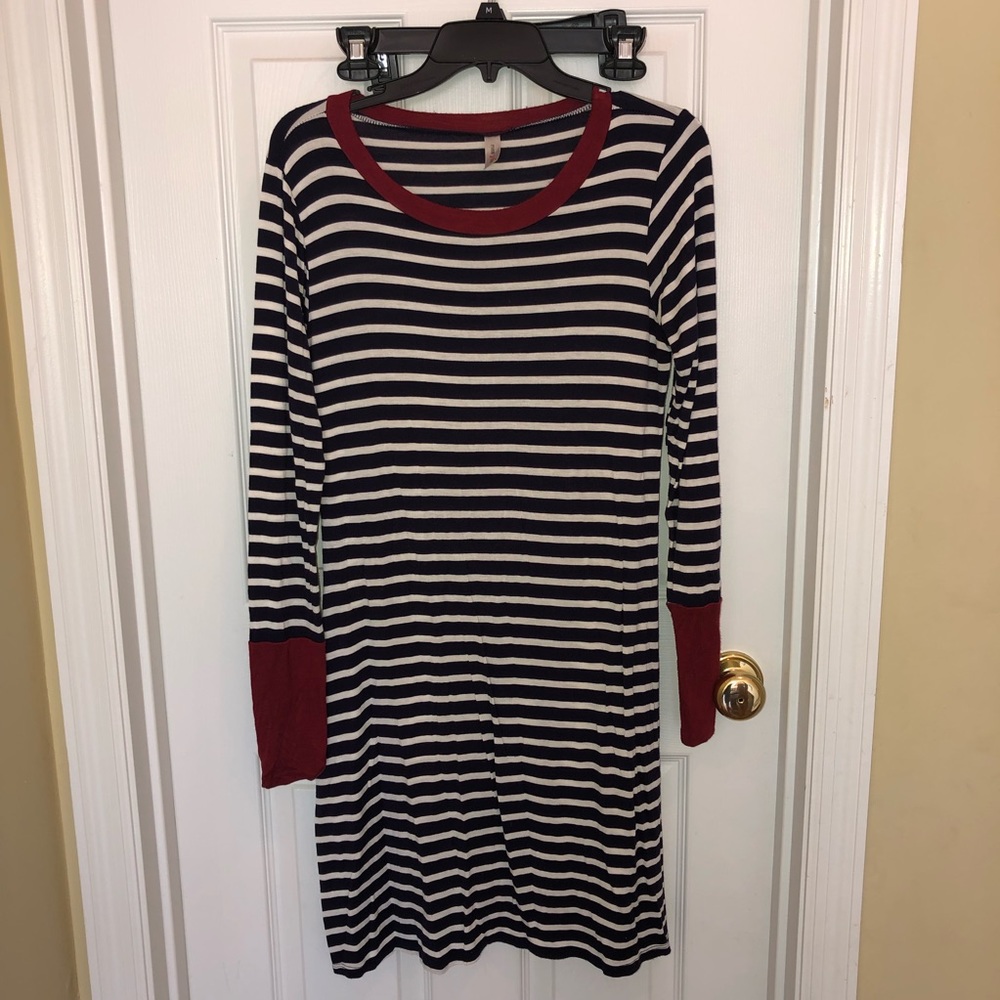 Long sleeve navy and cream knit dress